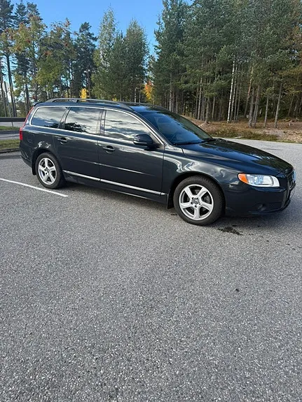 Volvo V70 2013 photo 2