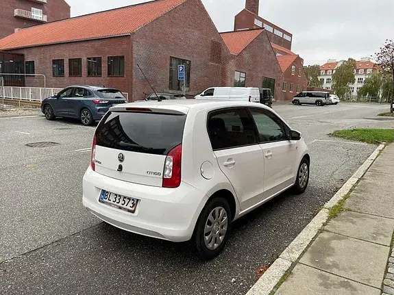 Skoda Citigo 2013 photo 4