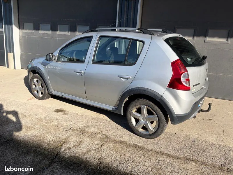 Dacia Sandero 2012 photo 3