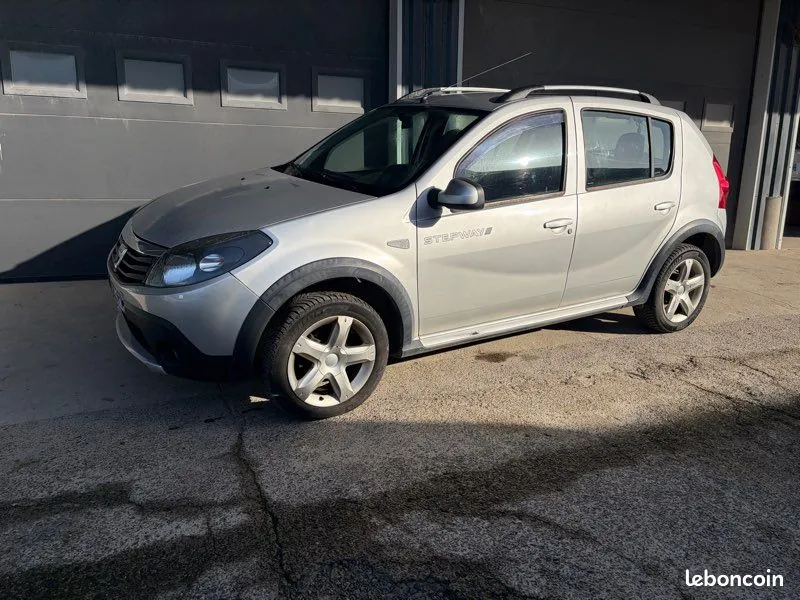 Dacia Sandero 2012 photo 2