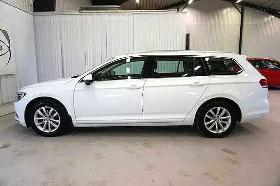 Volkswagen Passat 2016 photo 2