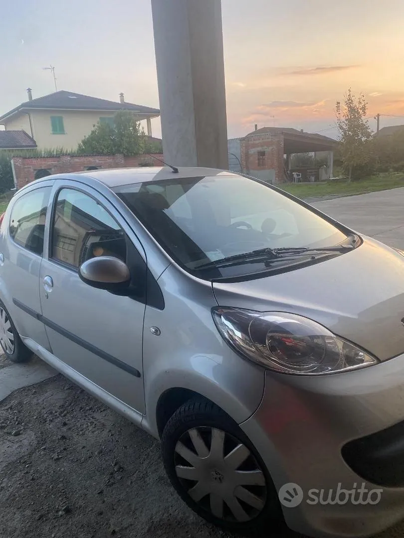 Peugeot 107 2007 photo 2