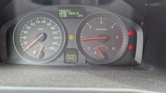 Volvo V50 2011 photo 2
