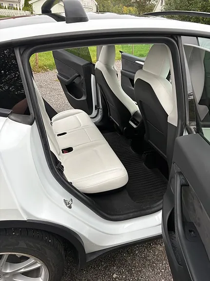 Tesla Model Y 2023 photo 5