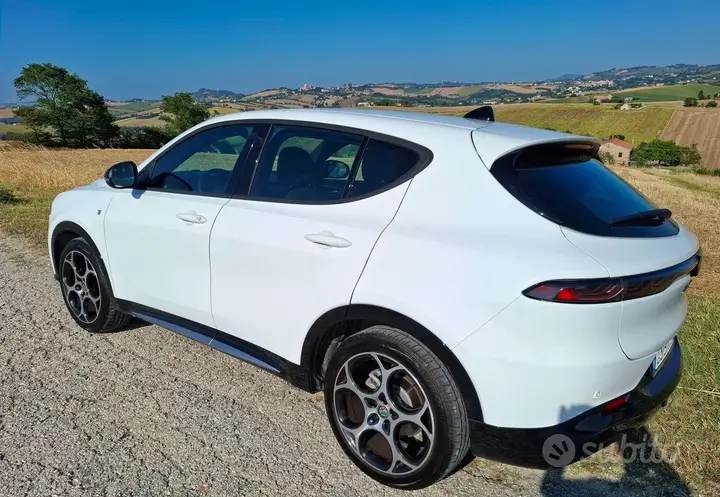Alfa Romeo Tonale 2024 photo 3