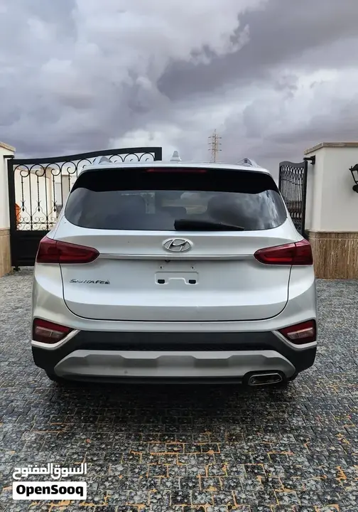 Hyundai Santa Fe 2019 photo 2