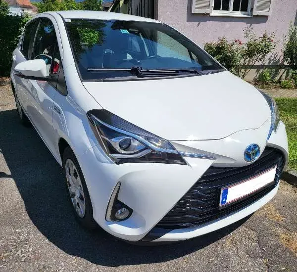 Toyota Yaris 2018 photo 2