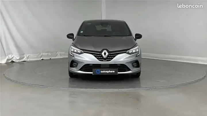 Renault Clio 2022 photo 2