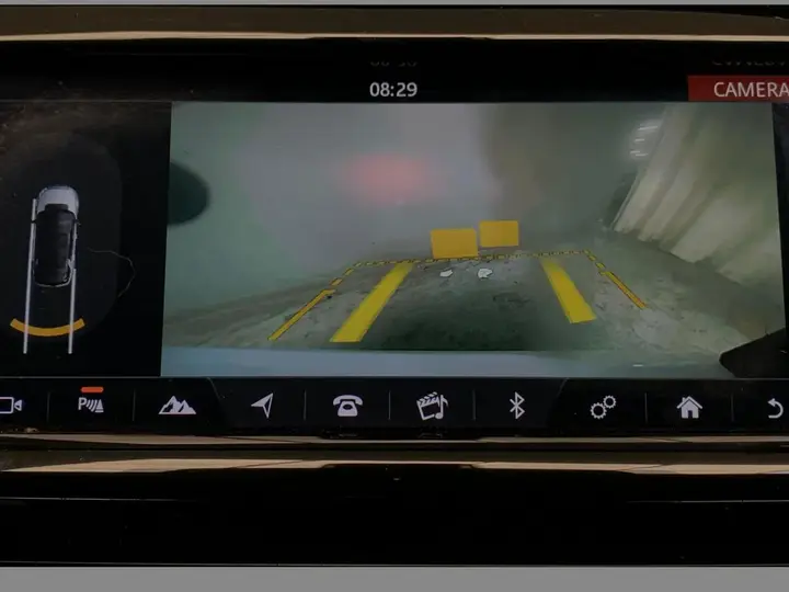 Land Rover Discovery Sport 2020 photo 5