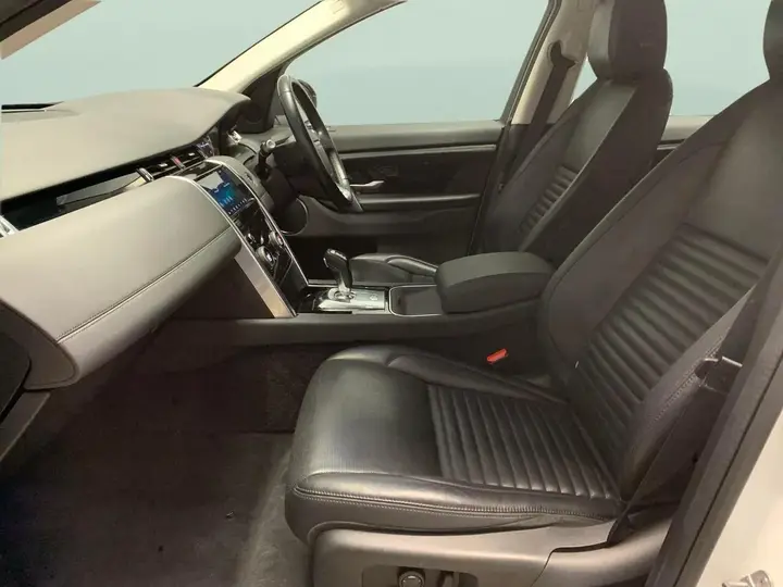 Land Rover Discovery Sport 2020 photo 4