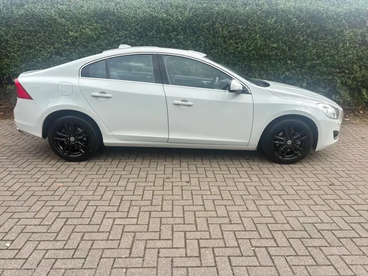 Volvo S60 2013 photo 4
