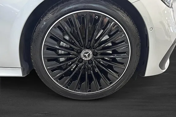 Mercedes-Benz E-Class 2024 photo 5