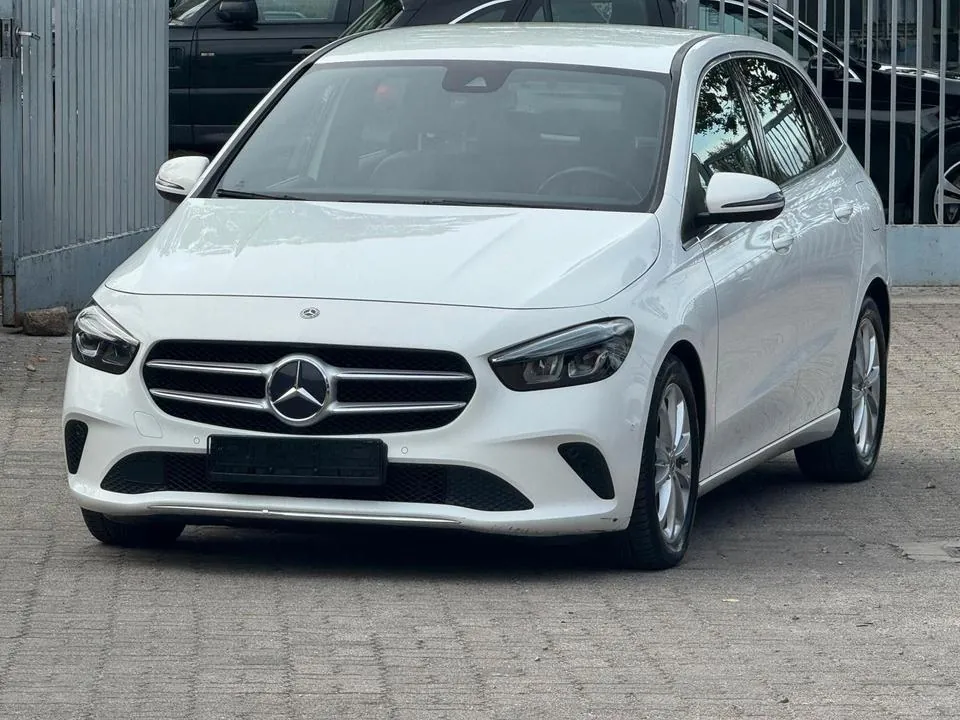 Mercedes-Benz B 180D