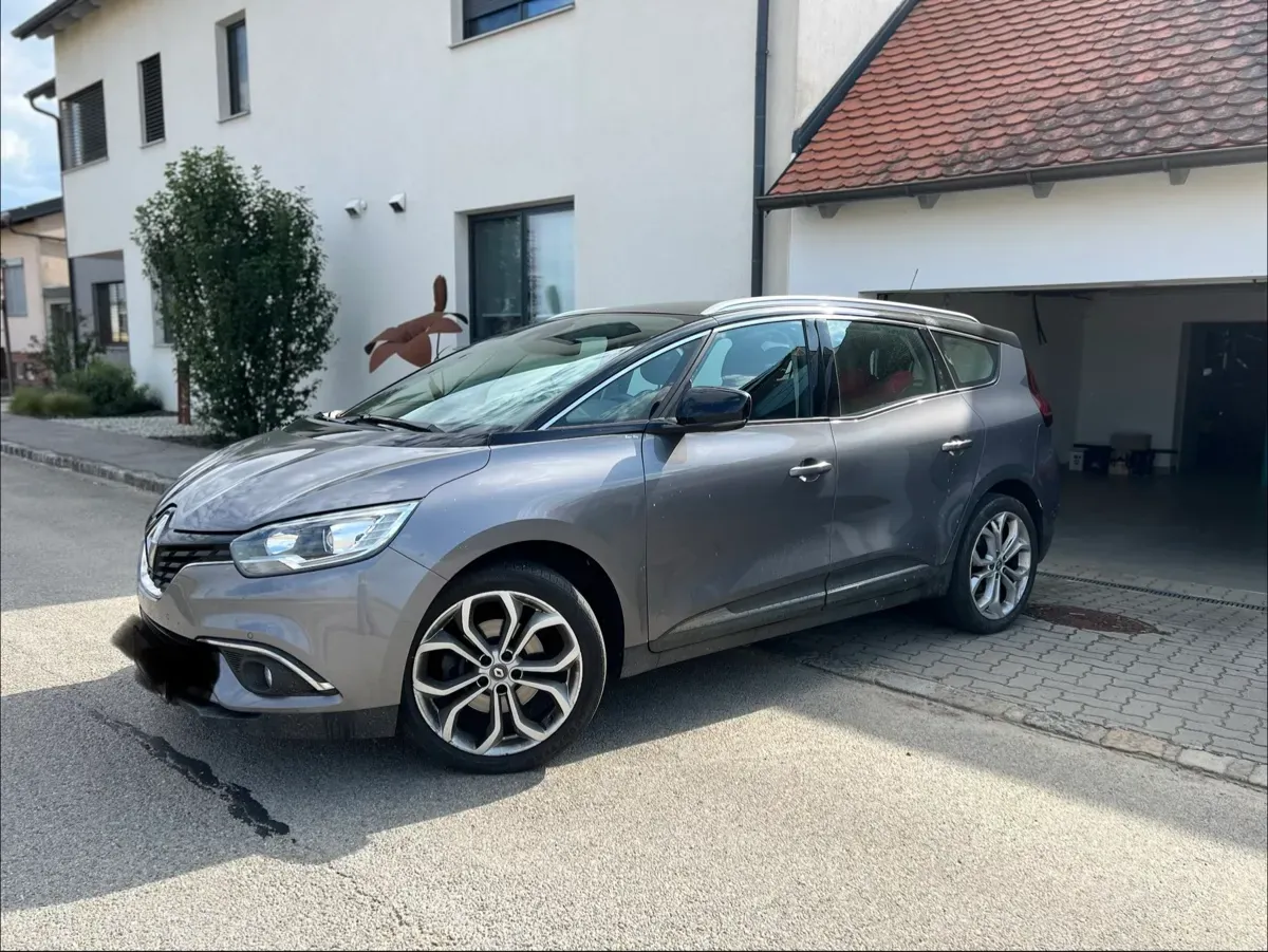Renault Grand Scénic 2018 photo 3