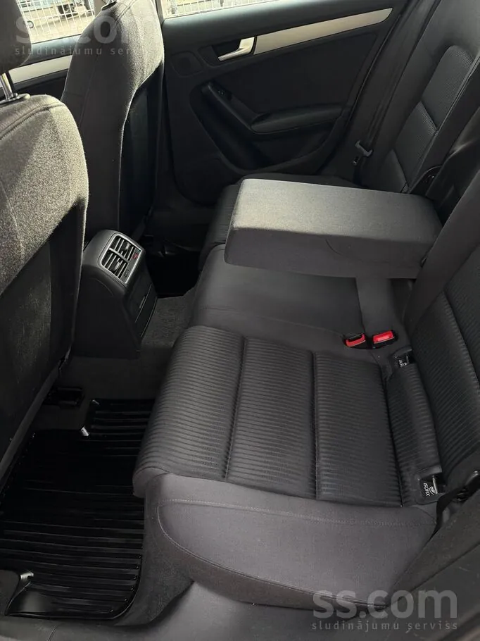 Audi A4 2009 photo 5
