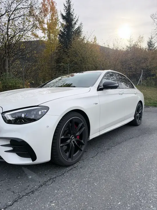 Mercedes-Benz E-Class 2021 photo 2