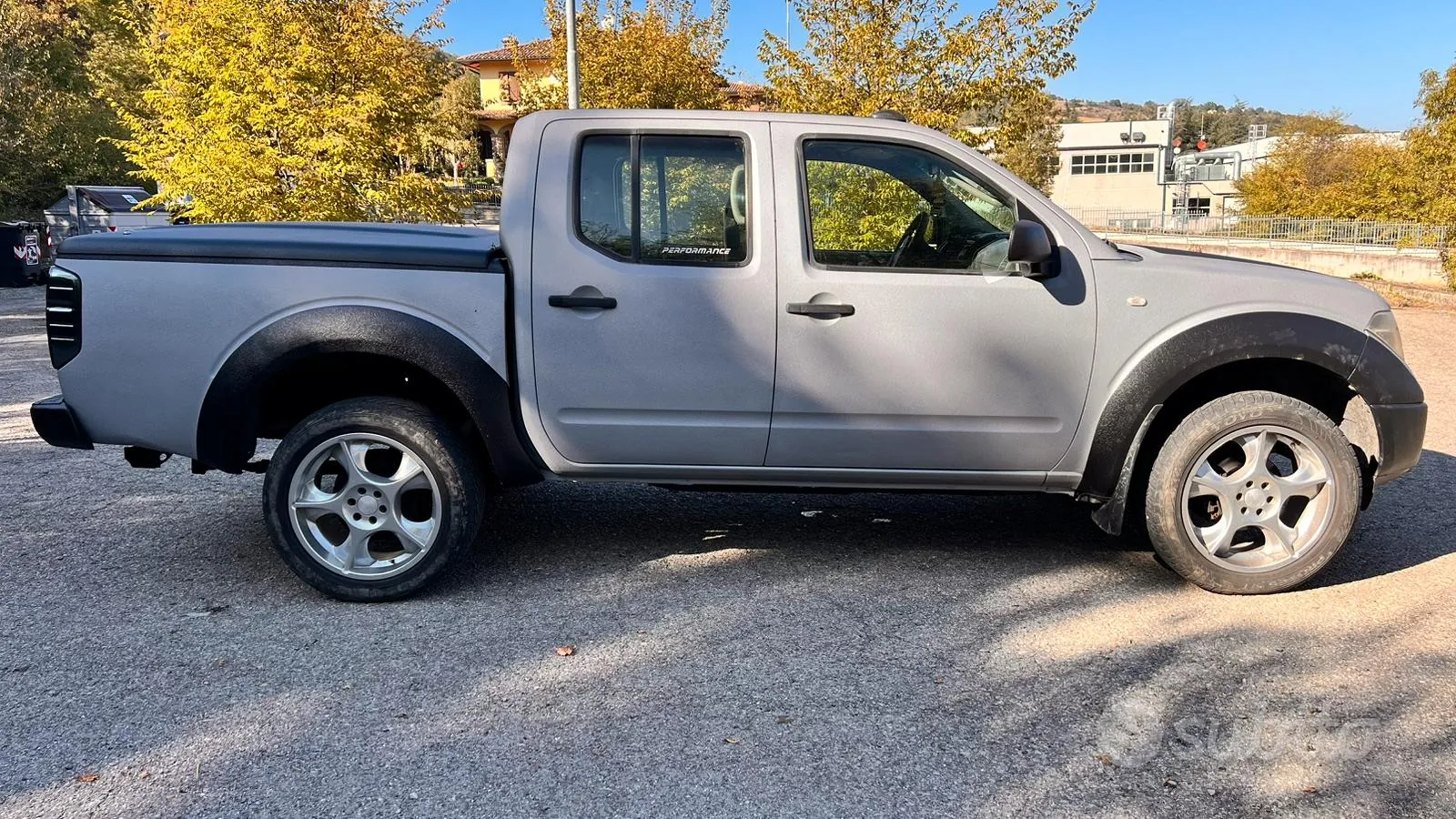 Nissan Navara 2010 photo 3