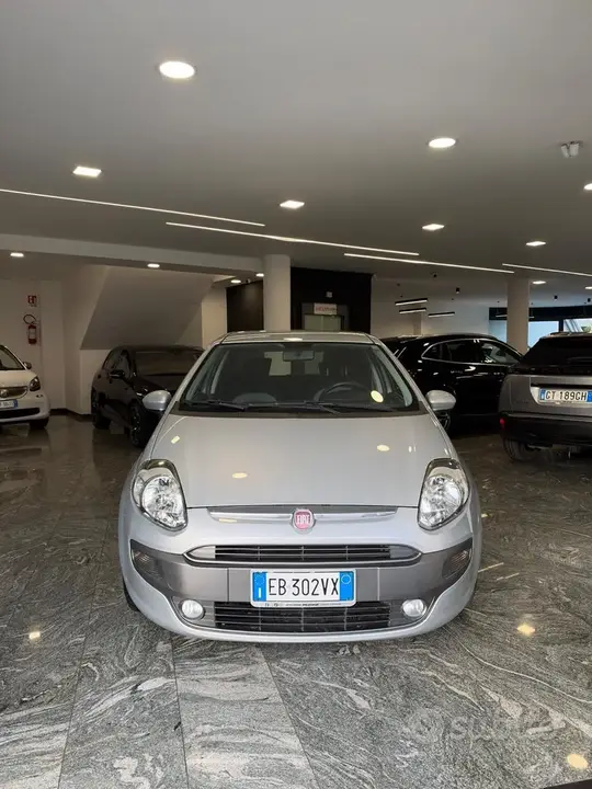 Fiat Punto Evo 2010 photo 2