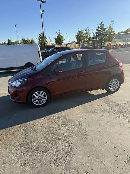 Toyota Yaris 2017 photo 4