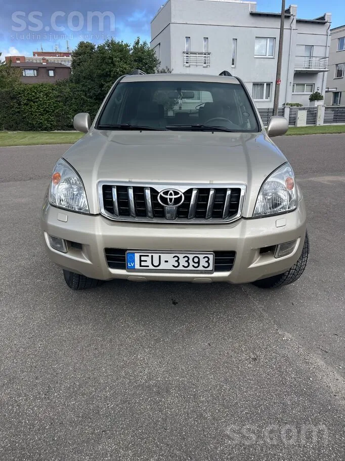 Toyota Land Cruiser 2005 photo 4