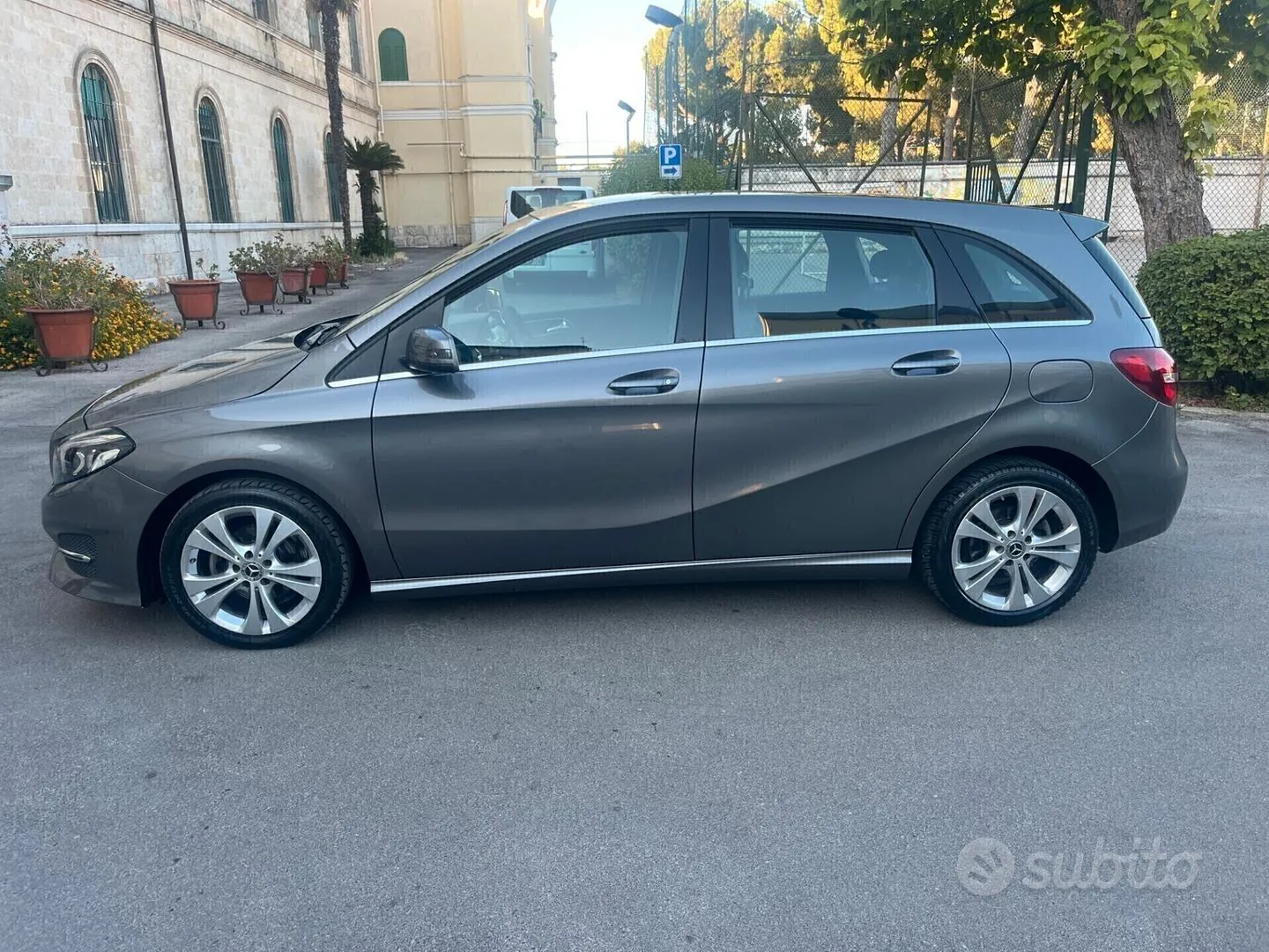 Mercedes-Benz B-Class 2019 photo 4