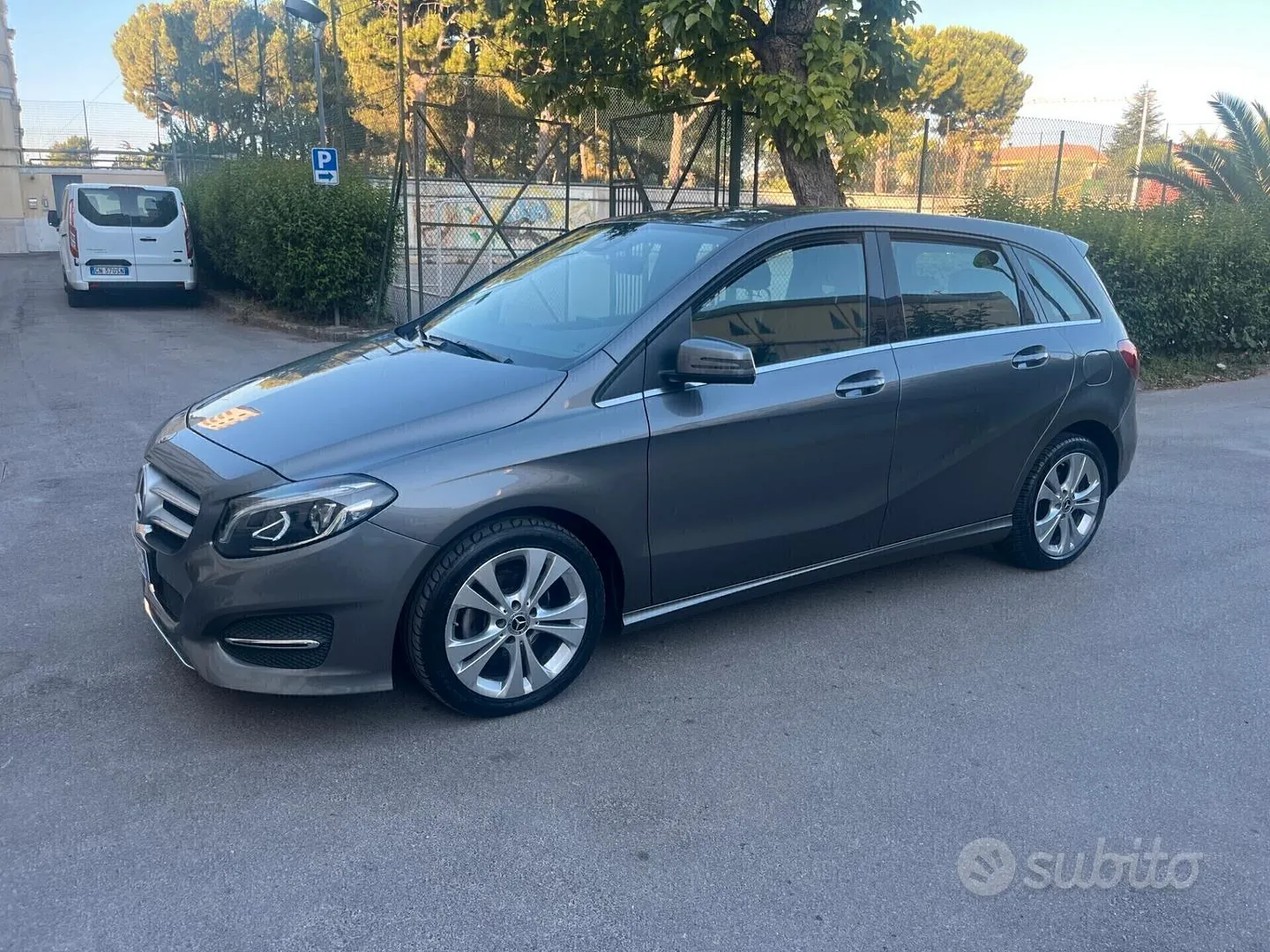 Mercedes-Benz B-Class 2019 photo 3