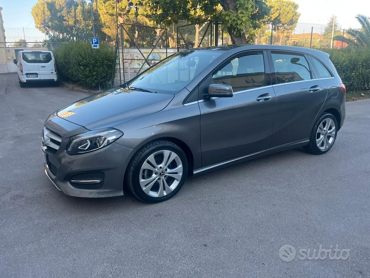 Mercedes-Benz B-Class 2019 photo 2