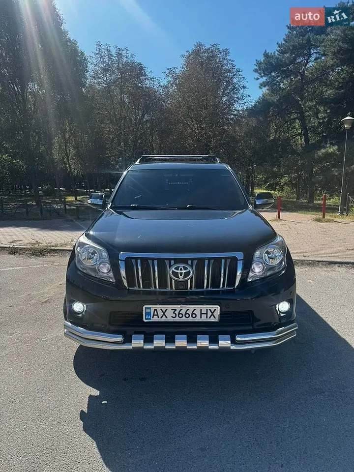 Toyota Land Cruiser Prado 2011 photo 3