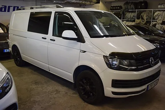 Volkswagen Transporter 2018 photo 2