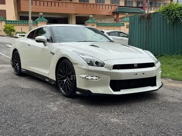 Nissan Gt-R