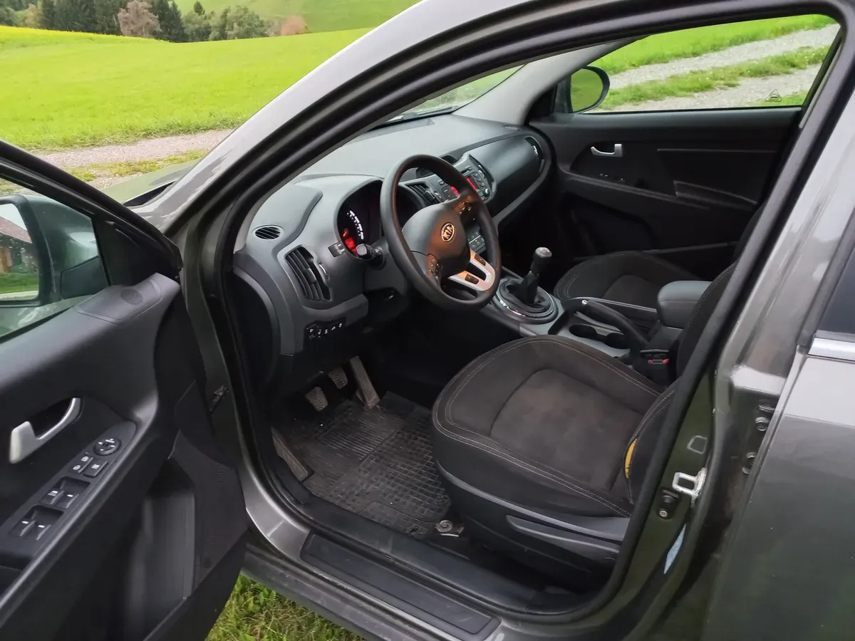 Kia Sportage 2011 photo 2