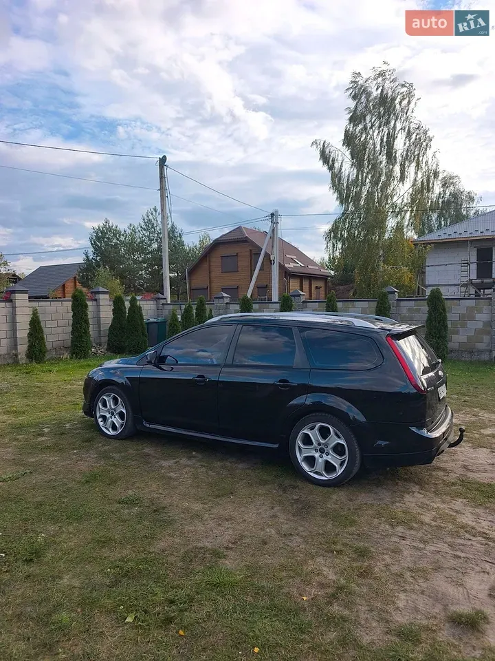 Ford Focus 2010 photo 3