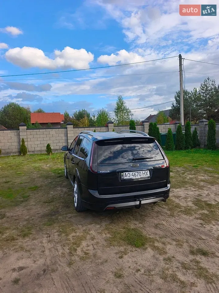 Ford Focus 2010 photo 4
