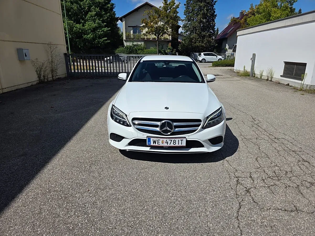 Mercedes-Benz C-Class 2018 photo 3