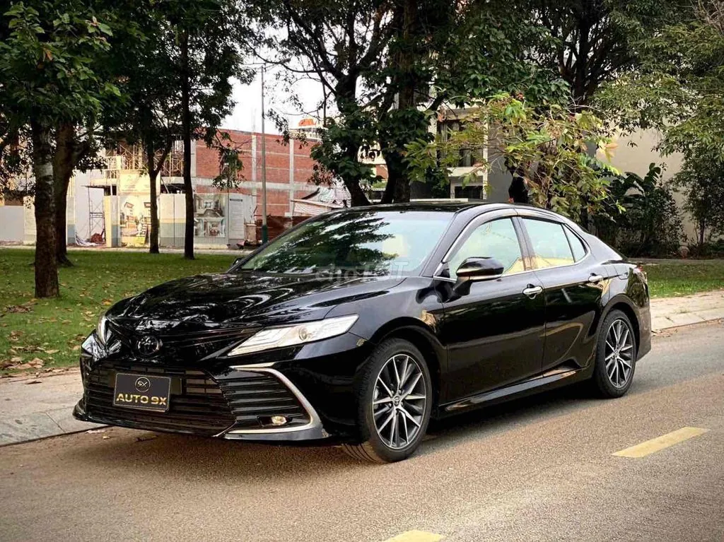Toyota Camry 2022 photo 3