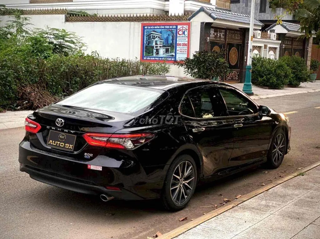 Toyota Camry 2022 photo 2