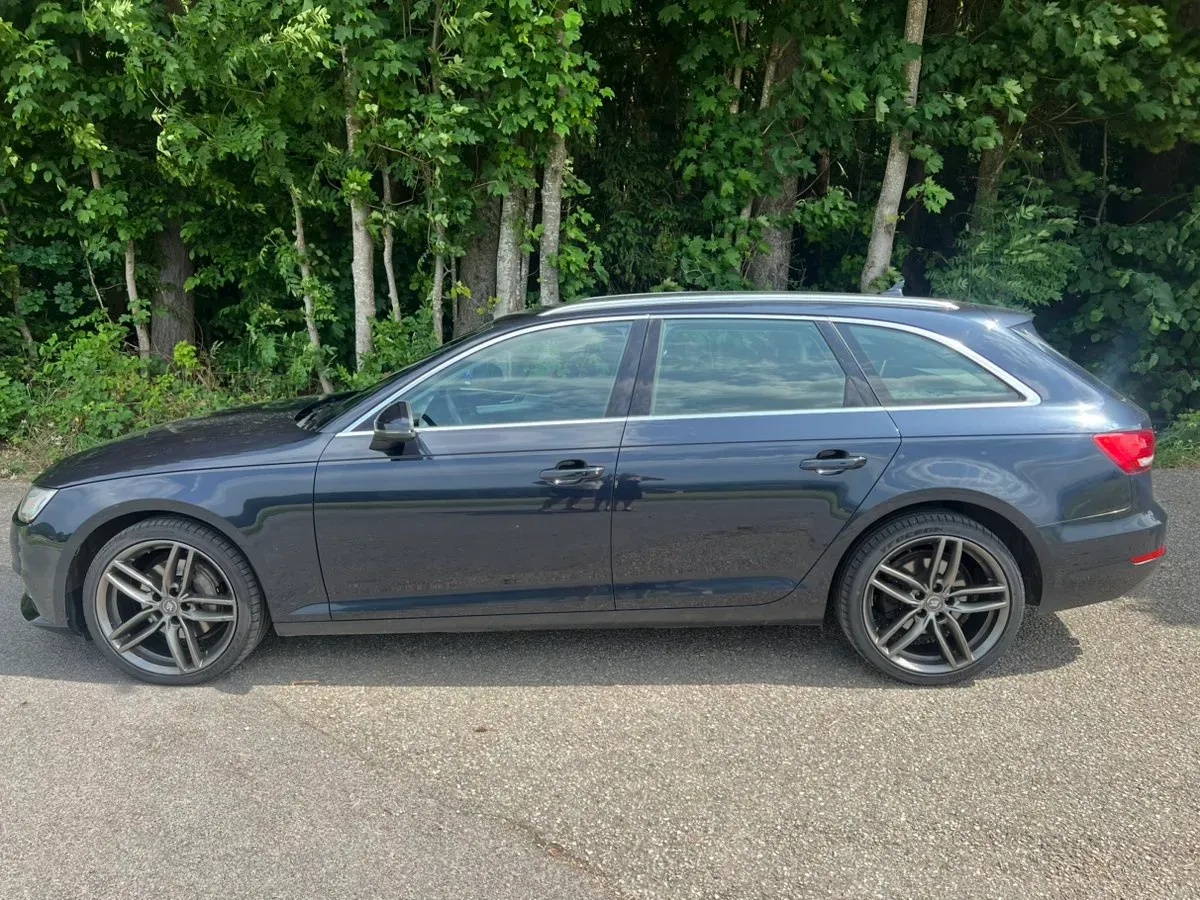 Audi A4 2016 photo 3