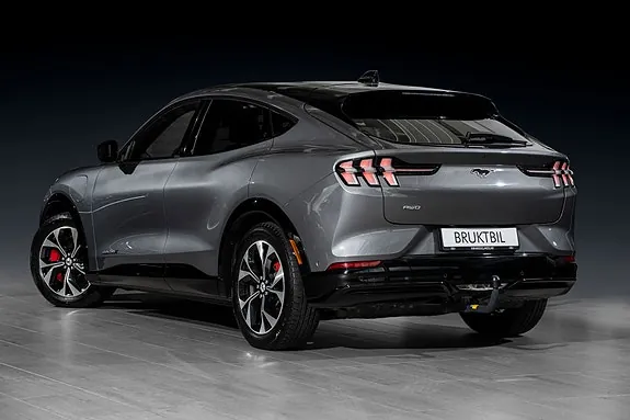 Ford Mustang Mach-E 2023 photo 2
