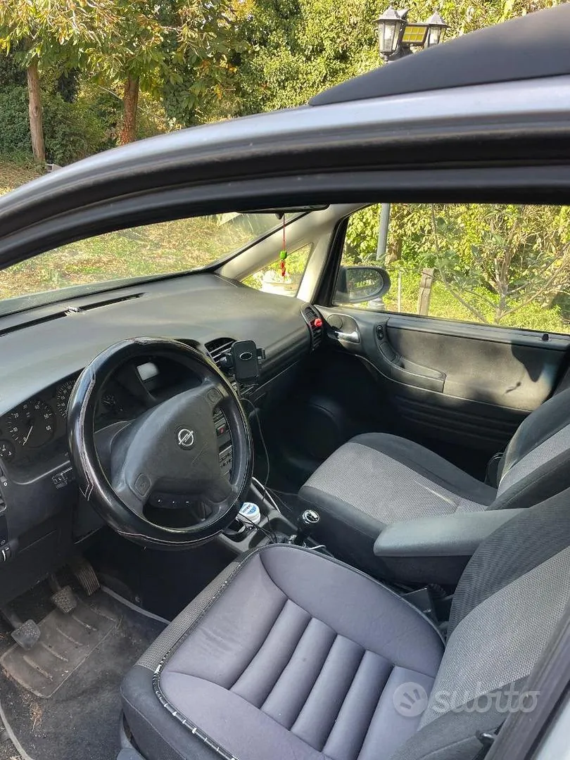 Opel Zafira 2005 photo 3