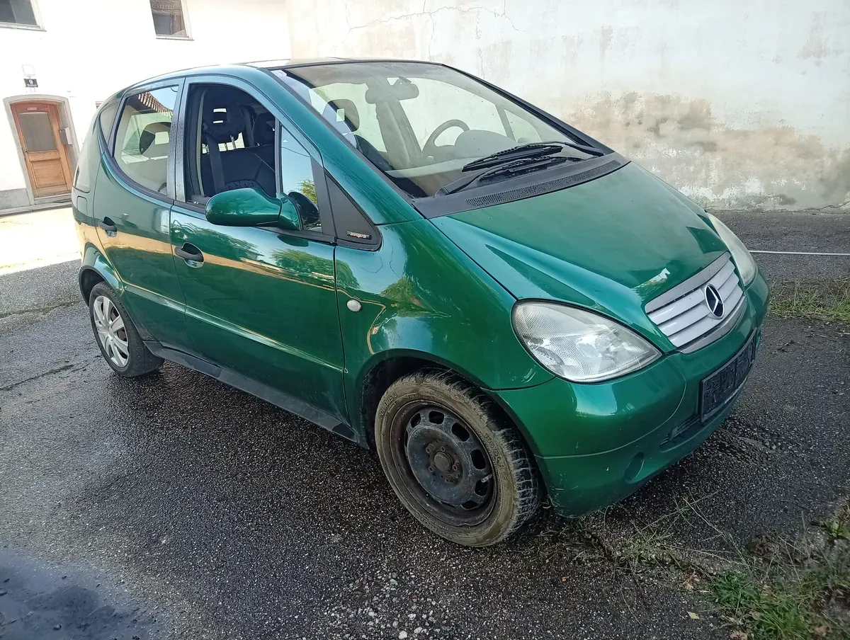 Mercedes-Benz A-Class 2000 photo 2