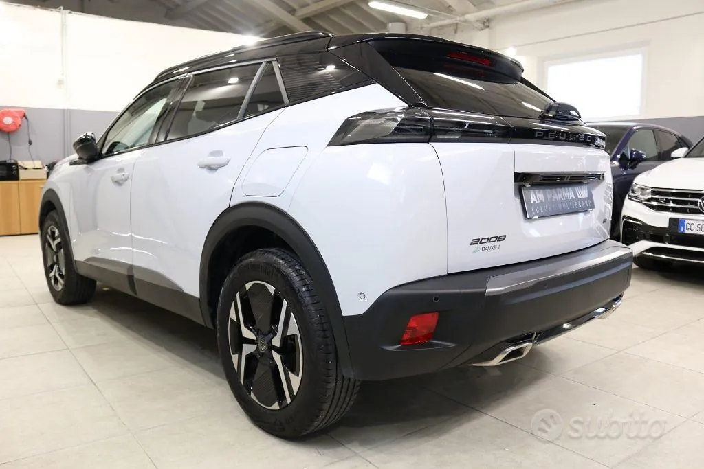 Peugeot 2008 2024 photo 4