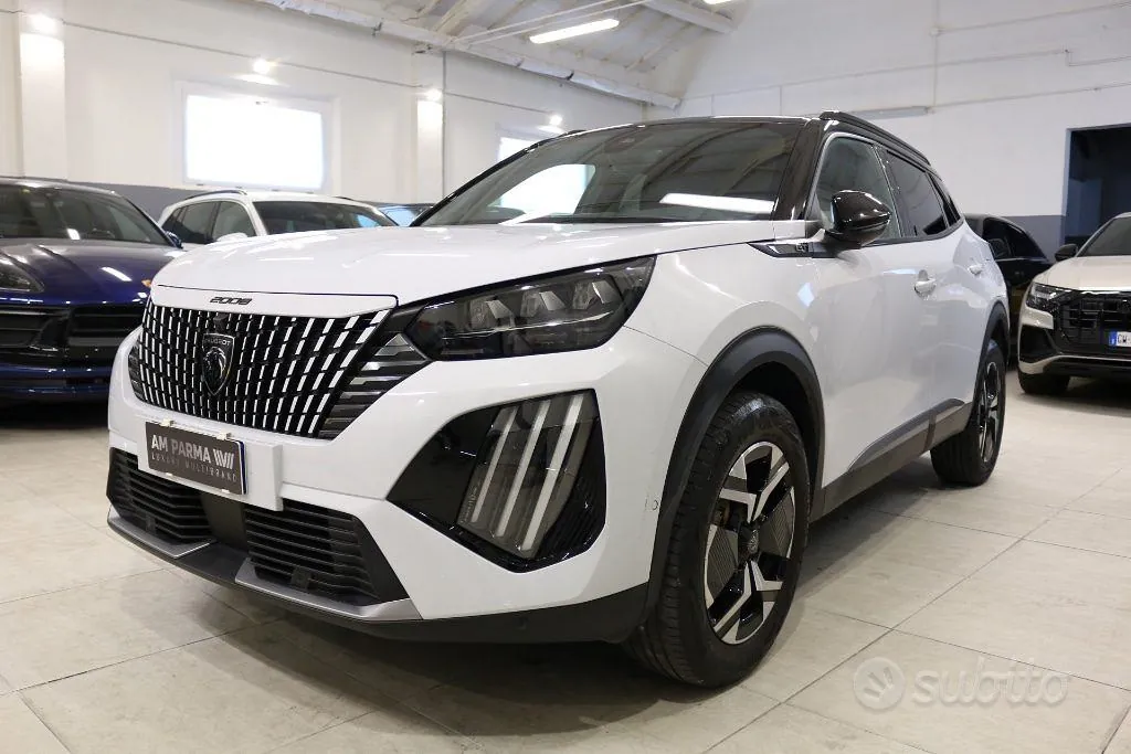 Peugeot 2008 2024 photo 3
