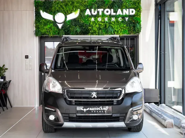Peugeot Partner Tepee 2016 photo 2
