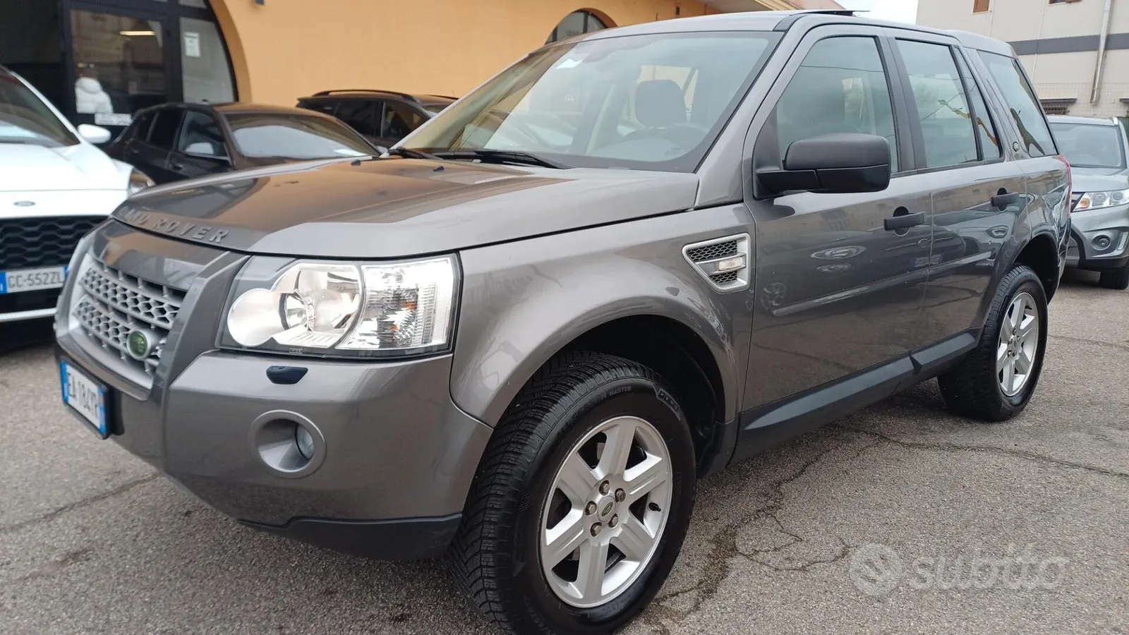 Land Rover Freelander 2010 photo 5