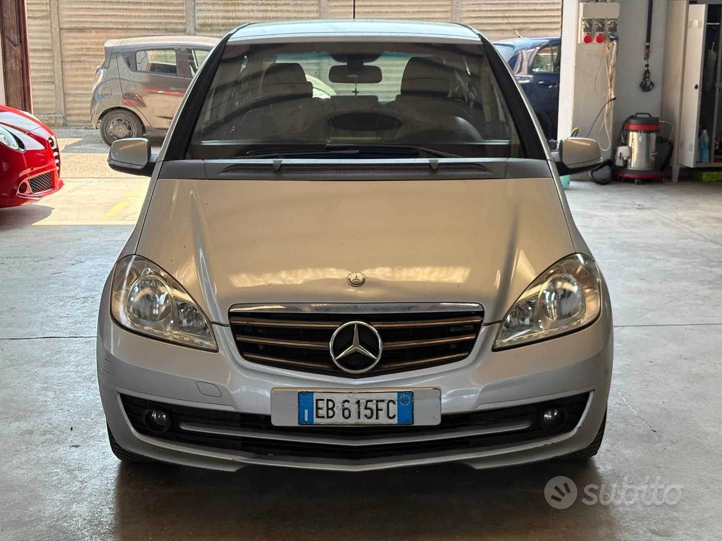 Mercedes-Benz A 150 2010 photo 2