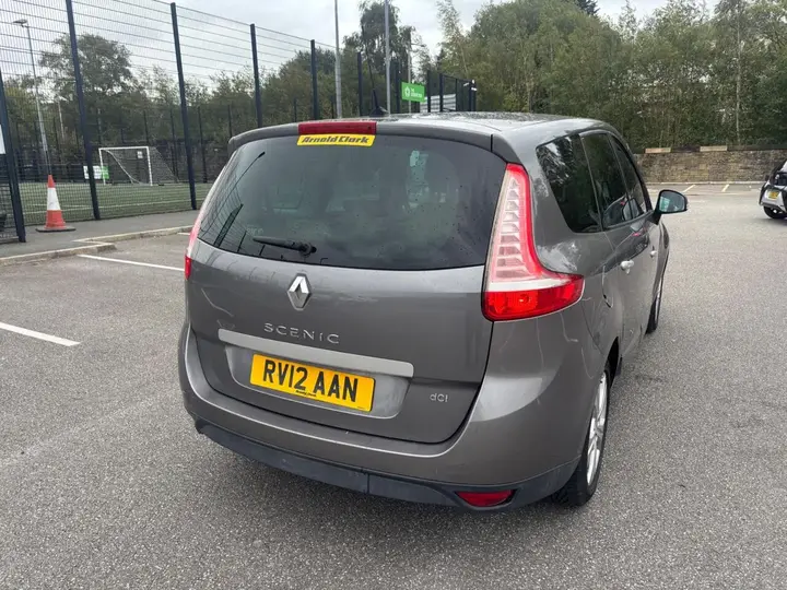 Renault Grand Scenic 2012 photo 5