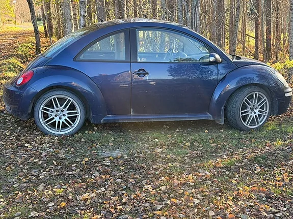 Volkswagen New Beetle 2006 photo 3