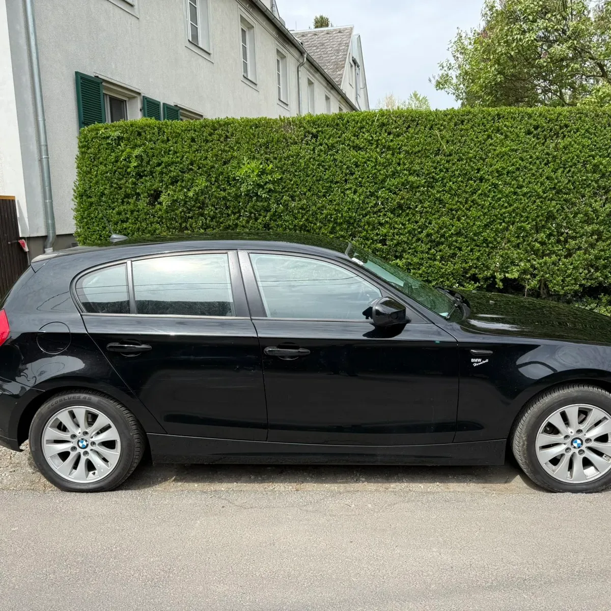BMW 1 Series 2010 photo 2