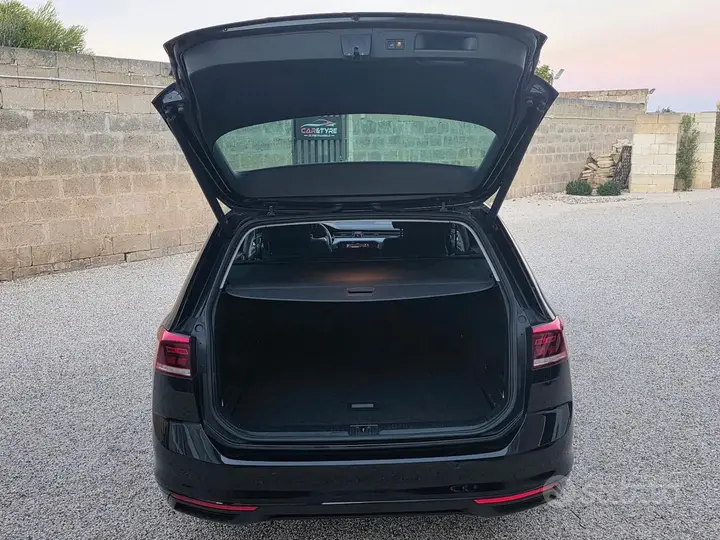 Volkswagen Passat Variant 2023 photo 4