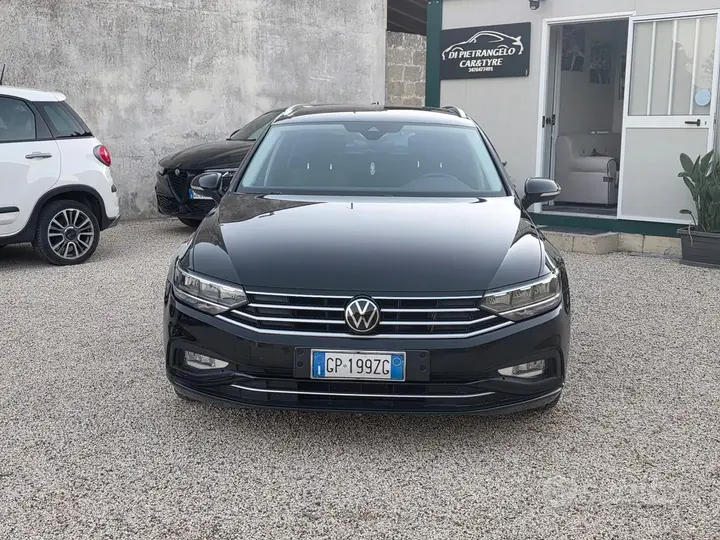 Volkswagen Passat Variant 2023 photo 2